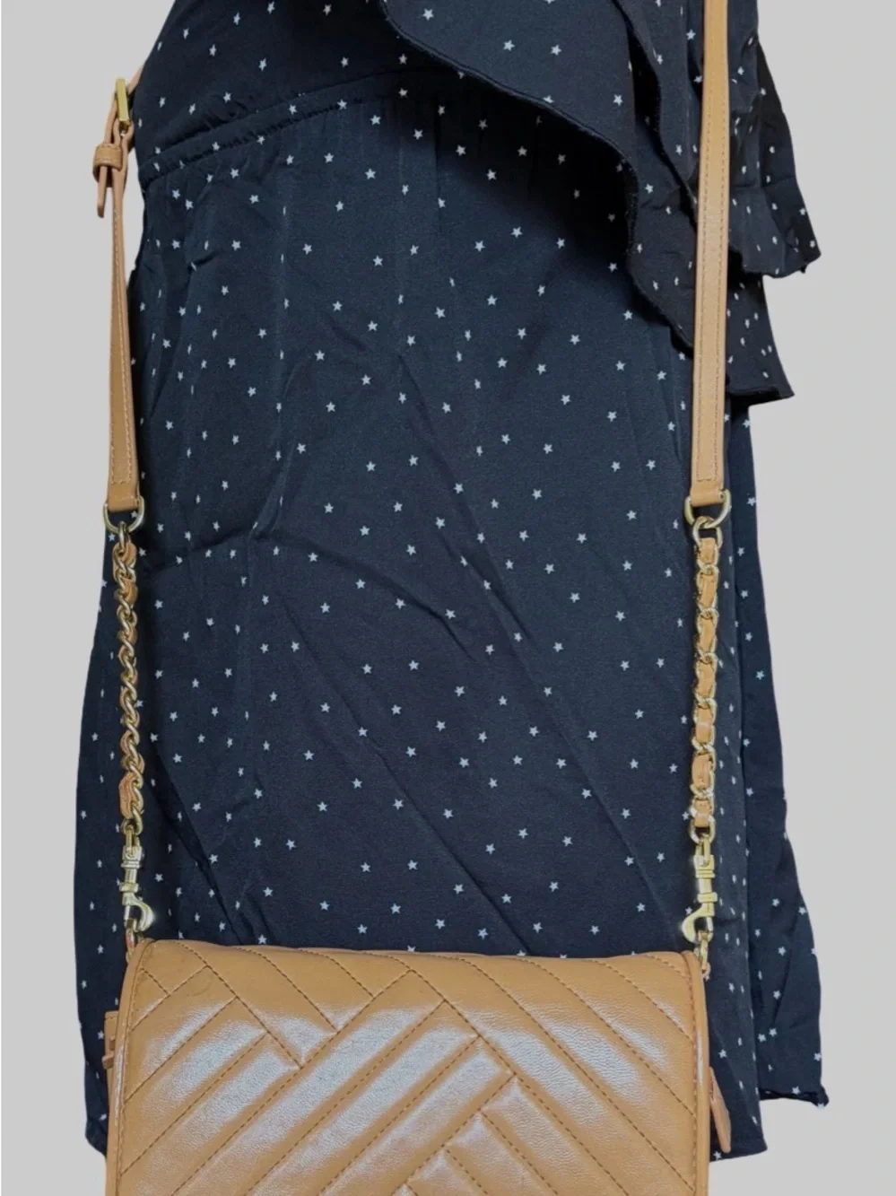 Tory Burch Alexa Crossbody Bag Quilted Chevron Tan Leather $428 Retail Gold Logo